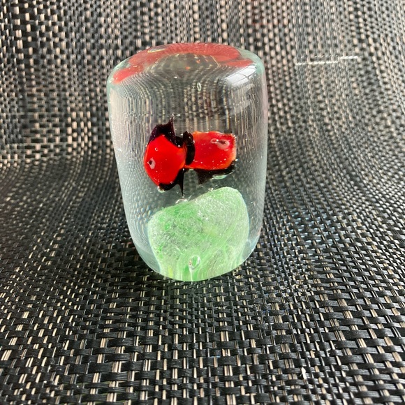 Art Glass Paperweight with Two Red Fishes, like a small Aquarium, Vintage - Picture 3 of 7